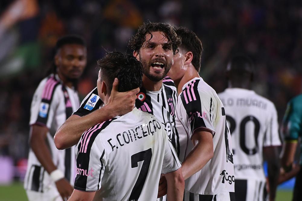 篮球CBA裁判讲评会议强调关键时刻执法标准